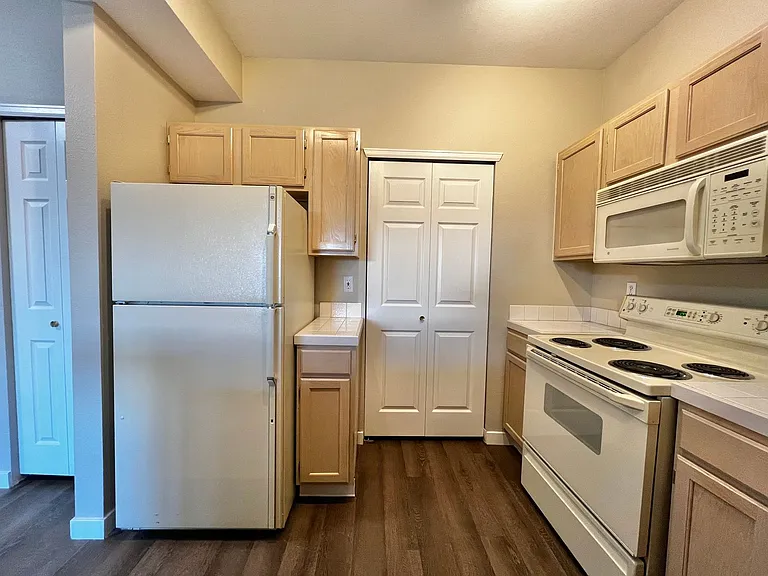 4545 Wheaton Dr #A240 — Photo 8