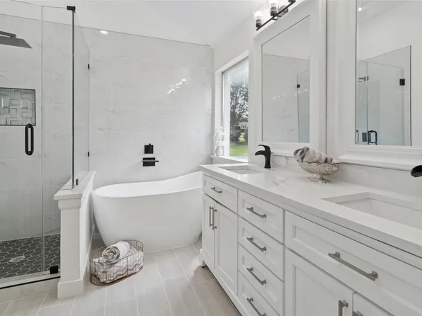 2417 Johnson Dr, Mesquite, TX 75181