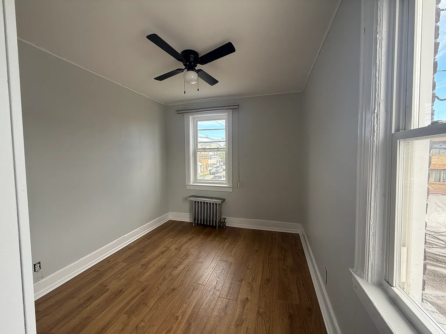 2 bed, 1000 sqft, $2,200 — Photo 4