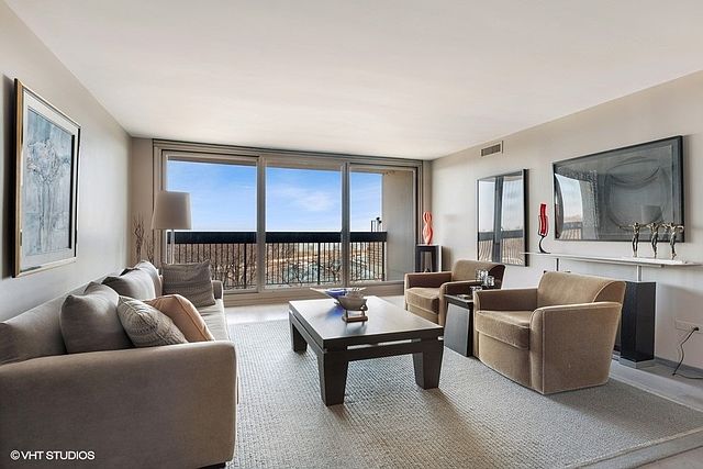 1st image of 3470 N Lake Shore Dr APT 10C