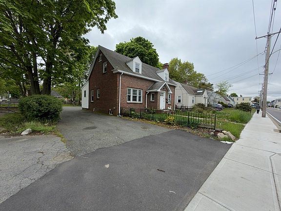 3rd image of 16 Water St