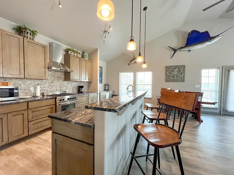 4037 Summit Dr — Photo 36