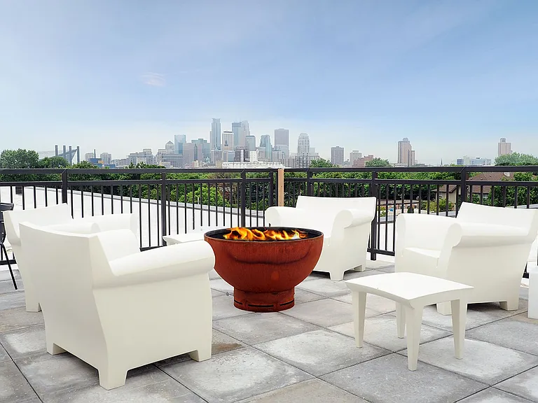 Spectrum Apartments & Townhomes — Photo 7