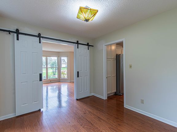 4th image of 3477 Sunset Dr