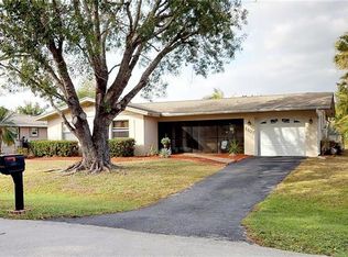 1627 S Hermitage Rd, Fort Myers, FL 33919