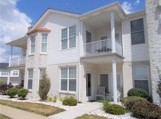 230 Adams Pointe Blvd UNIT 8, Mars, PA 16046