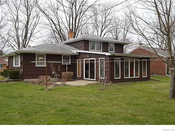 2nd image of 735 Barrally St