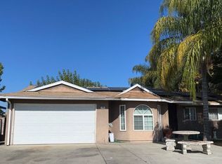 756 12th St, Sanger, CA 93657