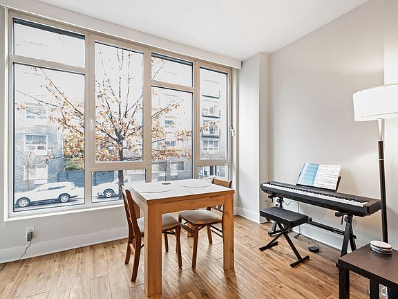 4th image of 214 N 11th St #2T