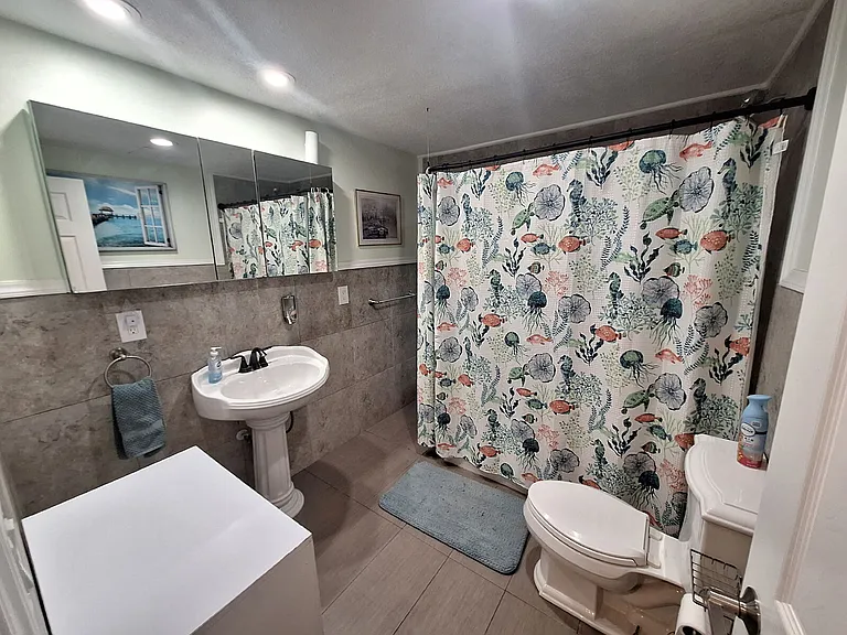4050 Yucatan Cir — Photo 20