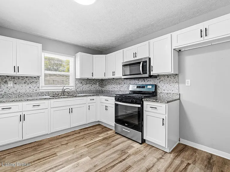 1037 Kaiser Ct — Photo 7