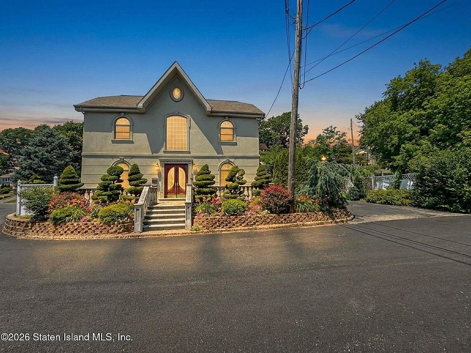1st image of 39 Hasbrouck Rd