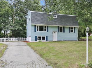 44 Blacksmith Dr, Ledyard, CT 06339
