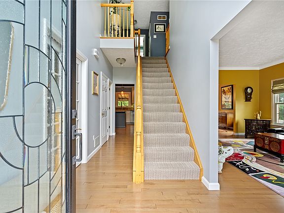 2nd image of 5523 Saddlebrook Dr