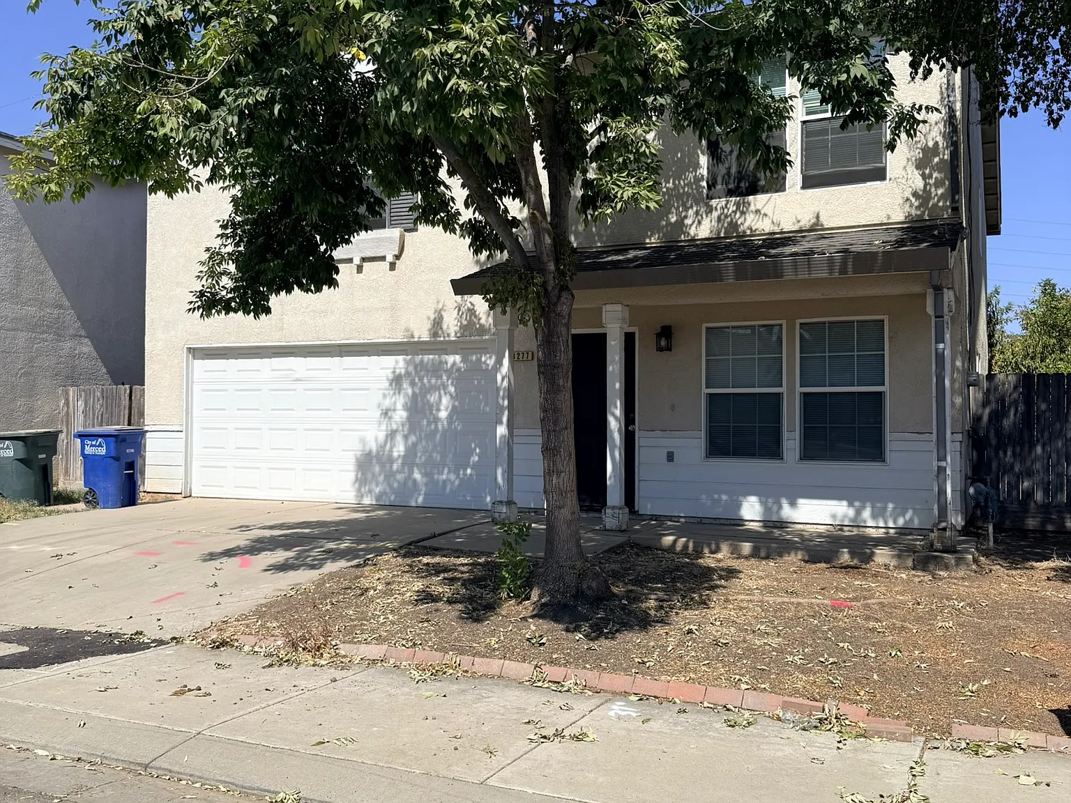3 bed, 2.5 bath, 2352 sqft, $2,200 — Photo 1