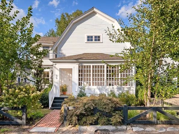 39 Cottage Ln Unit 39, Concord, MA 01742