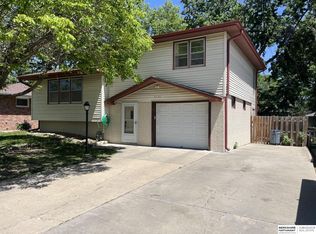 5230 S 51st St, Lincoln, NE 68516