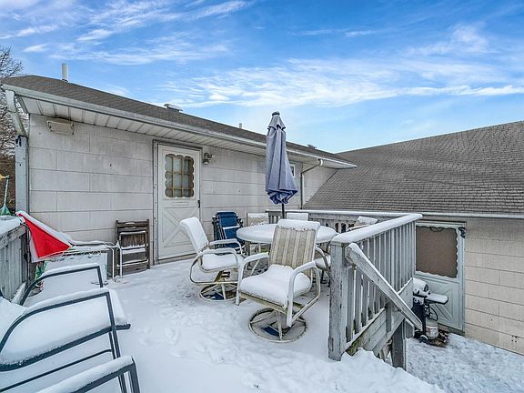 2nd image of 215 Eastwood Avenue