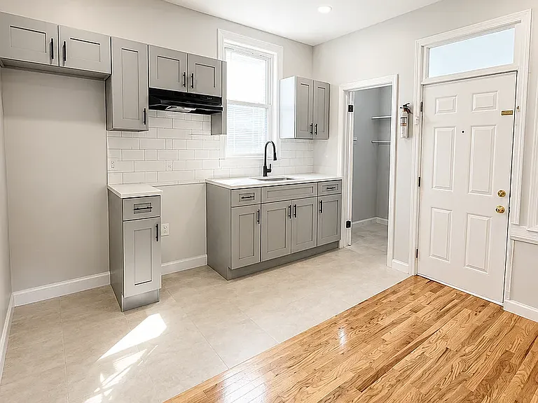 29 Baldwin Ave #2 — Photo 2