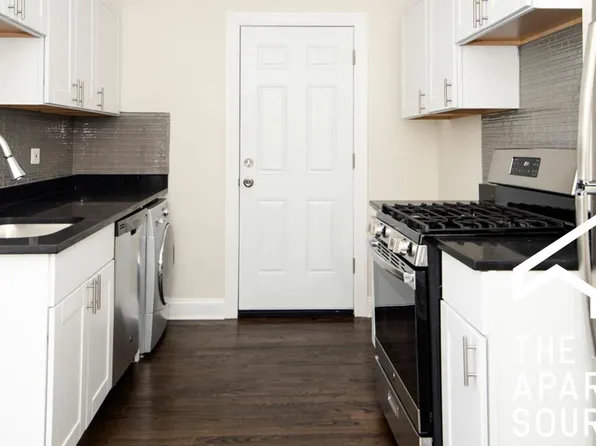 3824 N Greenview Ave #2W, Chicago, IL 60613