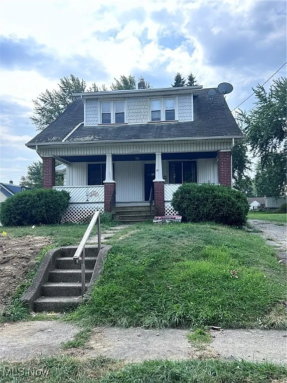 1645 Wakefield Ave photo 1