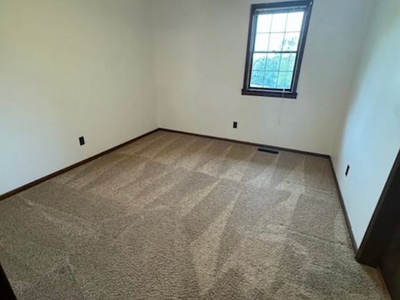 4th image of 10475 Frazeysburg Rd