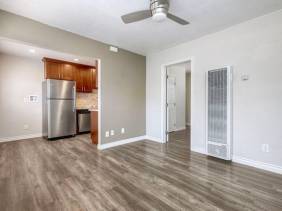 5th image of 2727 G St #1/2