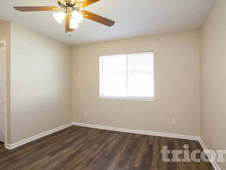 12211 Haroldson Forest Dr — Photo 8