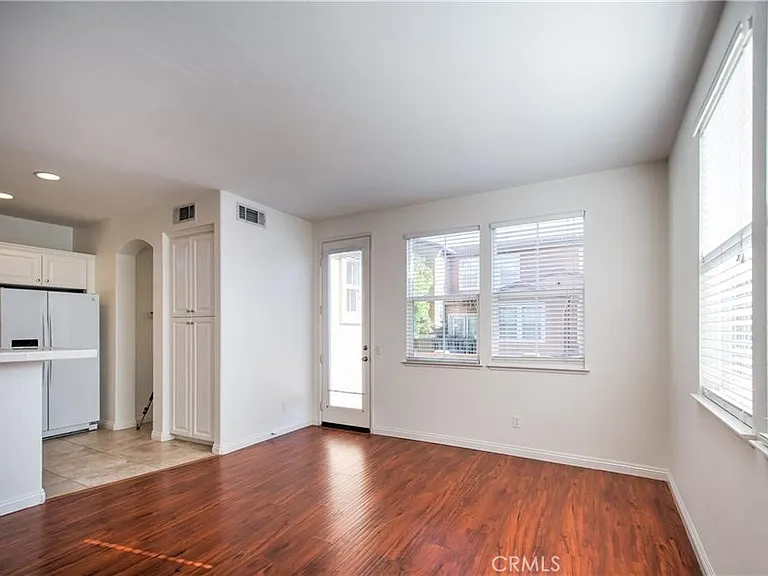 8 Silvermaple — Photo 7