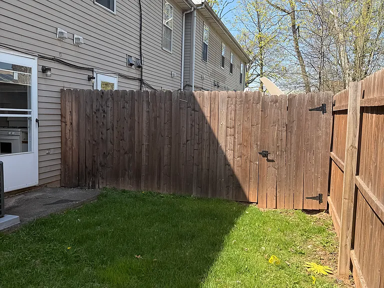 143 E 5th Ave #18 — Photo 14