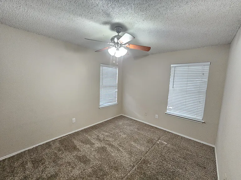 5 Canary Ct — Photo 26