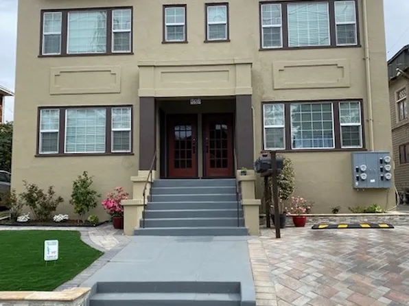 2615 Regent St APT 4, Berkeley, CA 94704