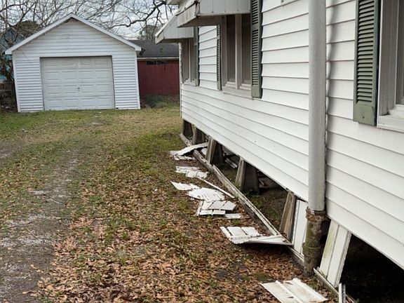 5th image of 512 S Young St