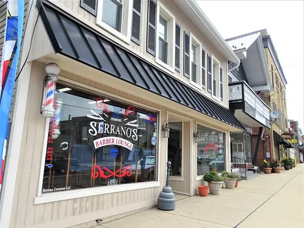 125 E Main St APT C, New Holland, PA 17557