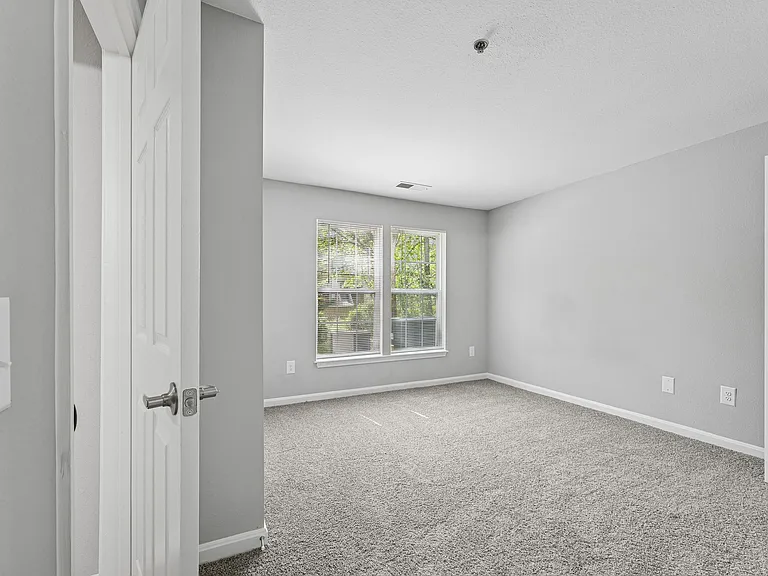 Glen Ridge Commons Apartments — Photo 11