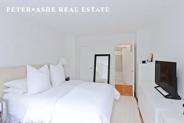 Rented by Peter Ashe | media 19