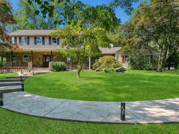 4522 Bergstrom Rd, Doylestown, PA 18902