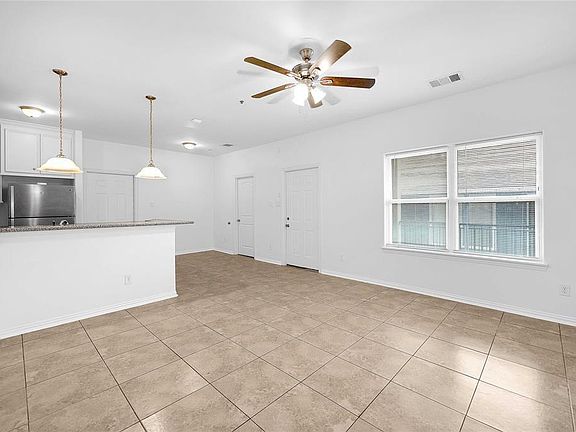 4th image of 6122 W Mount Houston Rd #B