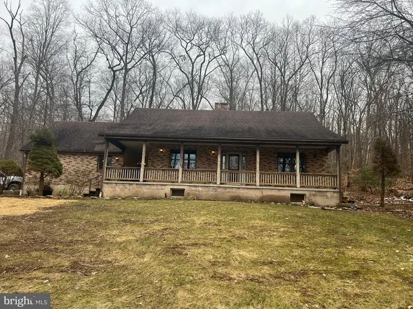 1307 Powder Mill Hollow Rd, Boyertown, PA 19512