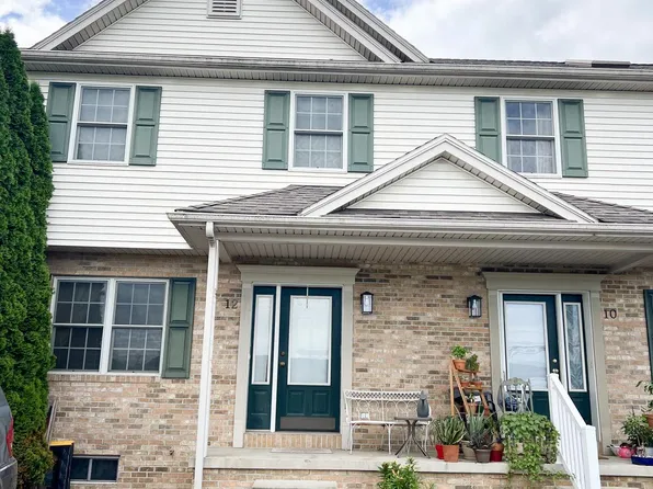 12 Acacia Ct, Milroy, PA 17063