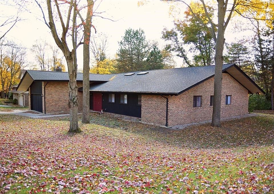 1st image of 4460 Valley Brook Dr