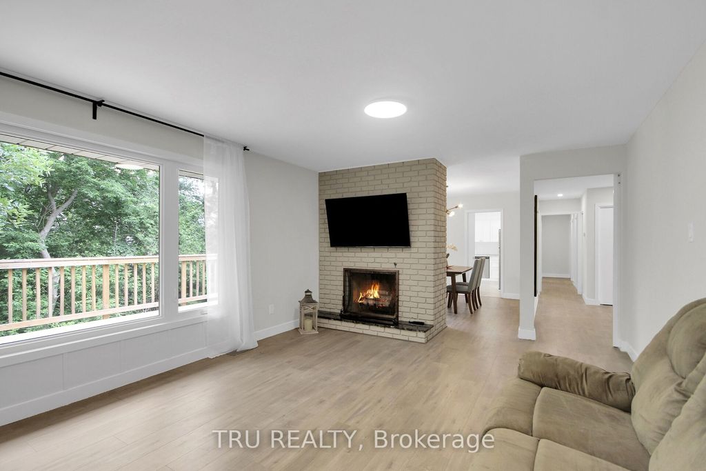 26 Langholm Cres, Ottawa, ON - View 5