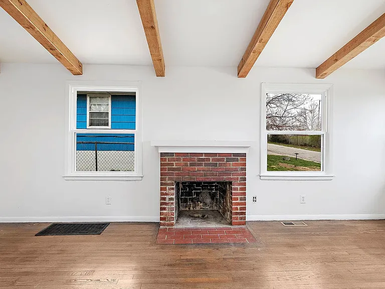 6455 Chestnut Ave — Photo 2