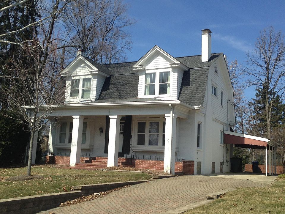 1st image of 596 E North Broadway St