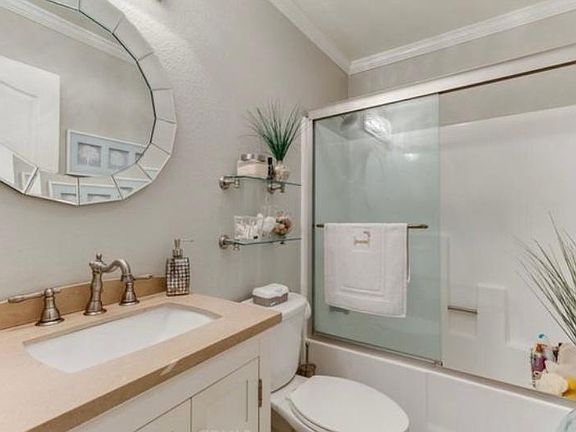 5th image of 610 Venice Way Unit 207