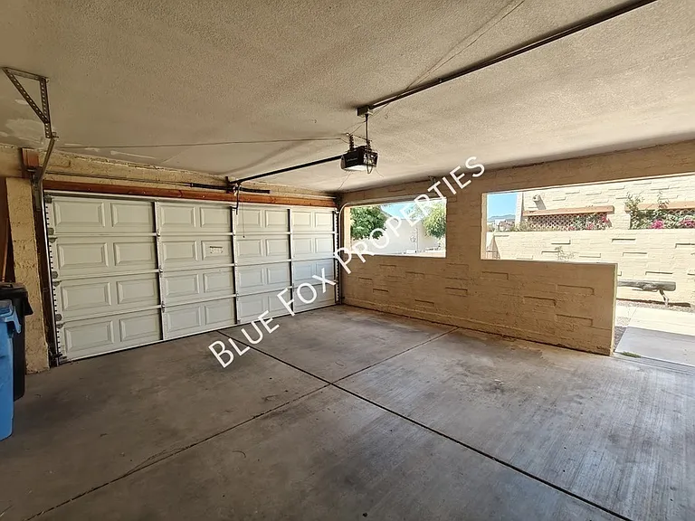 8305 N Midnight Way — Photo 33