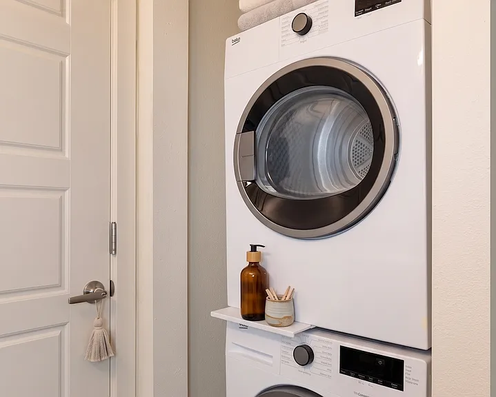 Seattle 3 Bedroom Apartment for Rent | Newly Remodeled Home with In-Unit Washer/Dryer, Private En... — Photo 41
