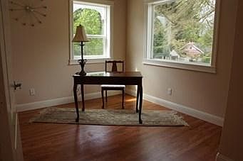 3rd image of 810 5th Ave NW #2