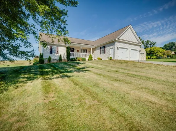 230 Thomas Rd, Lebanon, VA 24266