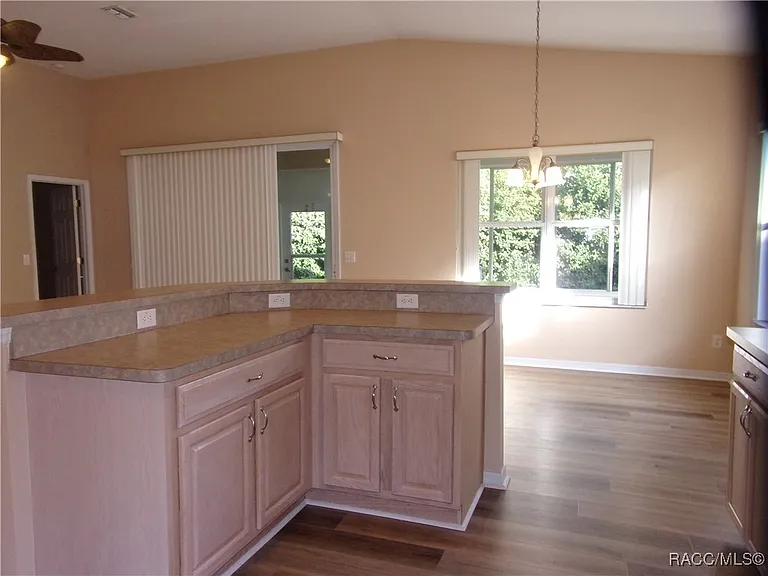 1933 W Shanelle Path — Photo 9